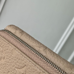 Louis Vuitton Slender Pilot
