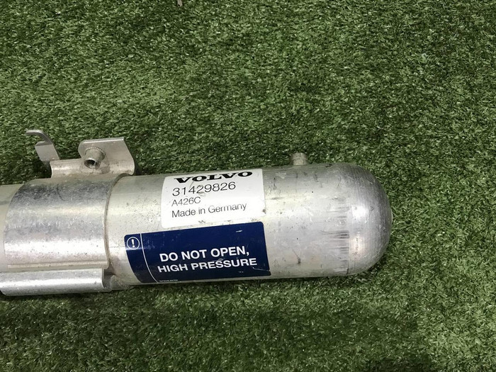 Резервуар пневмоподвески Volvo V90 S90 (2016-н.в.)