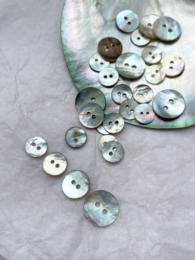 Пуговицы натуральный перламутр на прокол