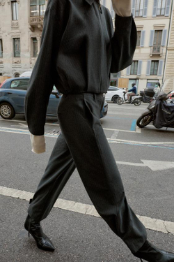 ZARA БРЮКИ В ТОНКУЮ ПОЛОСКУ С РЕГУЛИРУЕМЫМИ МАНЖЕТАМИ, СЕРЫЙ