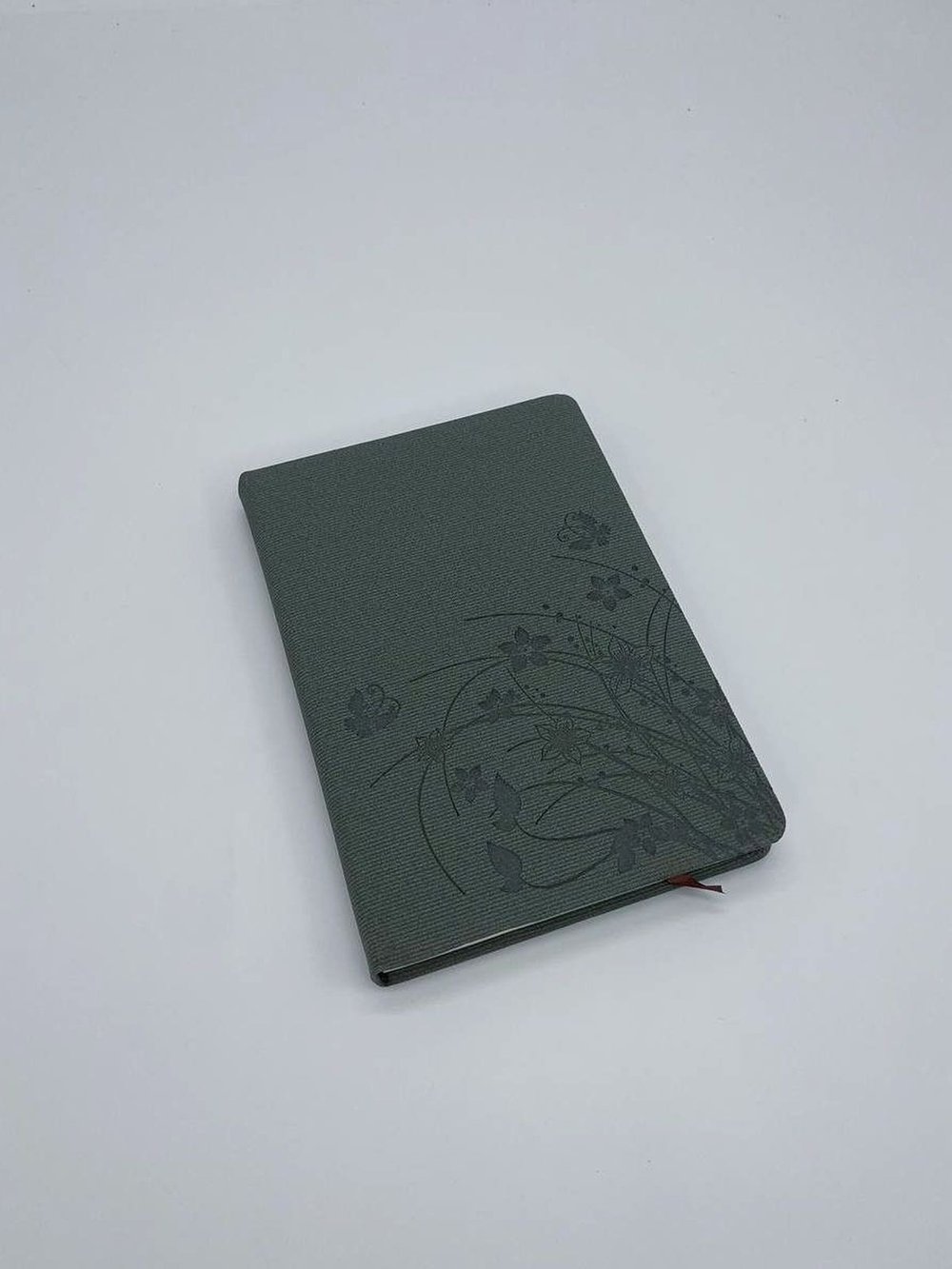 Блокнот 144 л А5 линейка цветы серо-зеленый (8344-18)