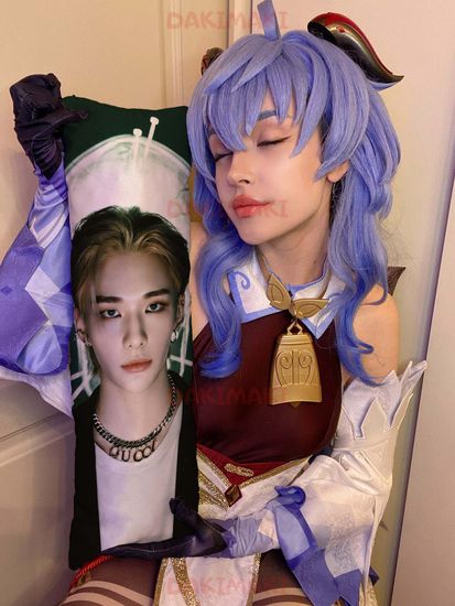 Мини дакимакура Хёнджин из Стрей Кидс | Stray Kids арт. M1030, 60х20 см