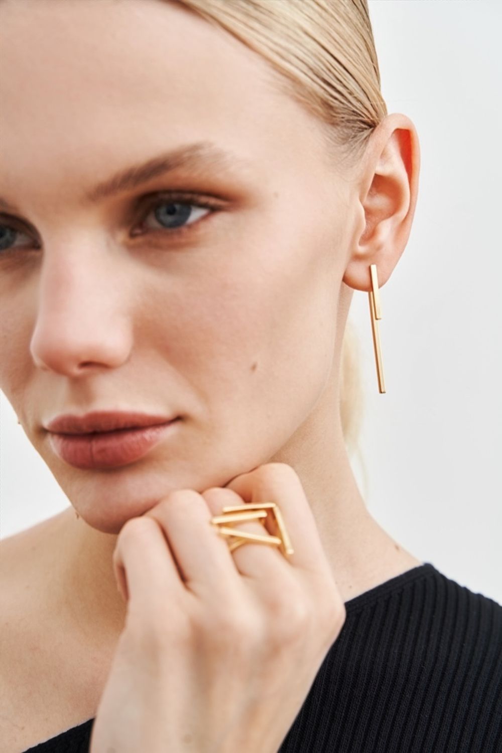 EYECATCHING 2 in 1 EARRINGS