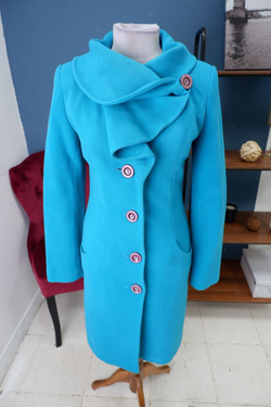 Пальто АЭТГ яркое 42 размер