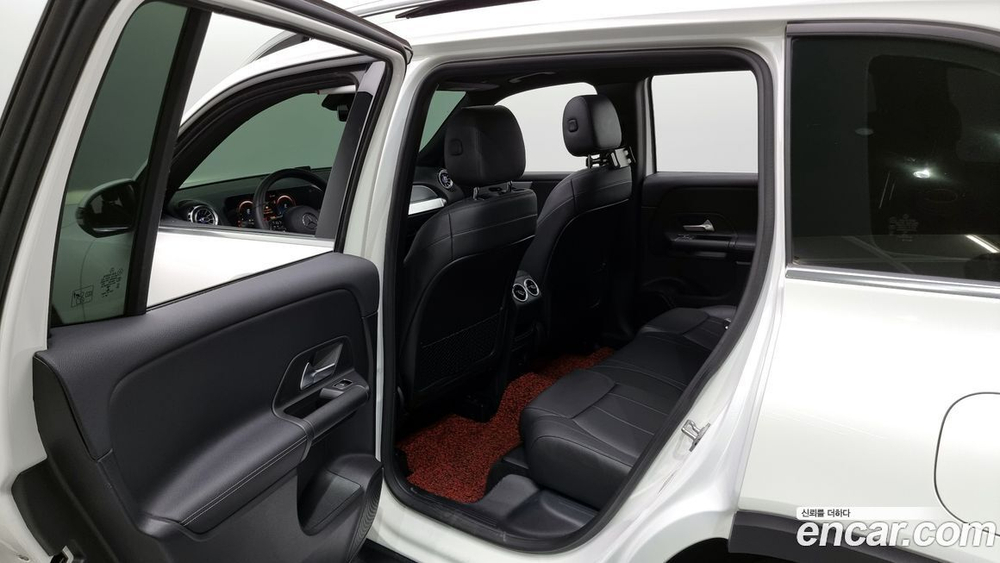 Mercedes-Benz GLB-Class X247 GLB200 d (08.2021)