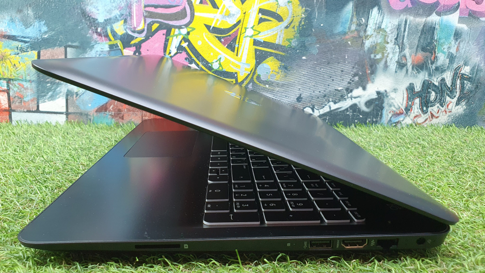 Игровой HP i5-7/6Gb/GTX950M 2GB/FHD/ PAVILION GAMING 15-BC305UR (2PP56EA)/ Windows 10