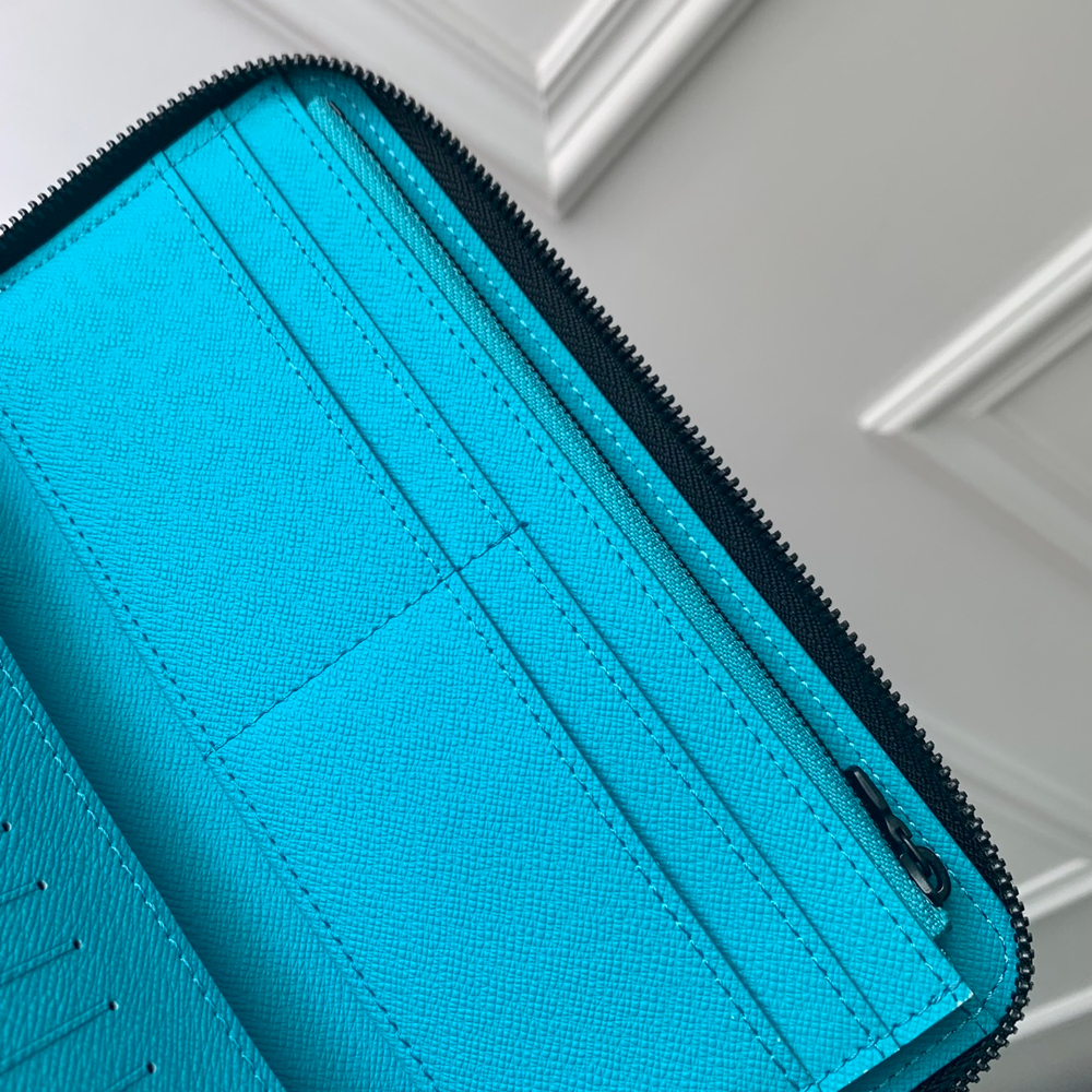Louis Vuitton Zippy Vertical Wallet