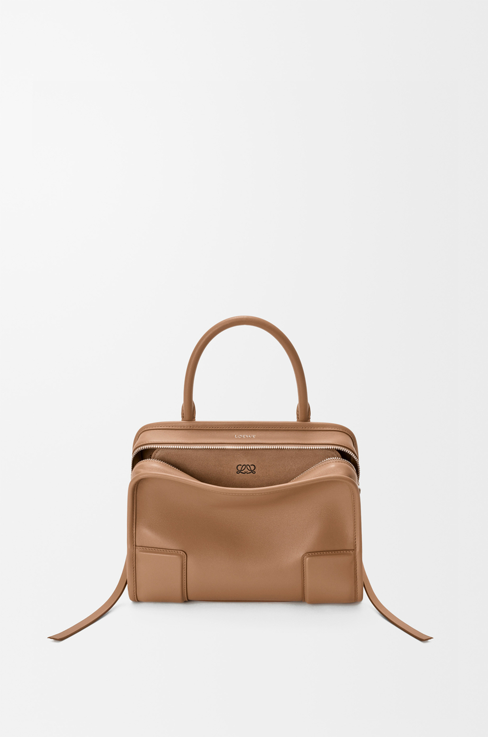 Loewe Маленькая сумка Amazona 180 из мягкой телячьей кожи, мокко