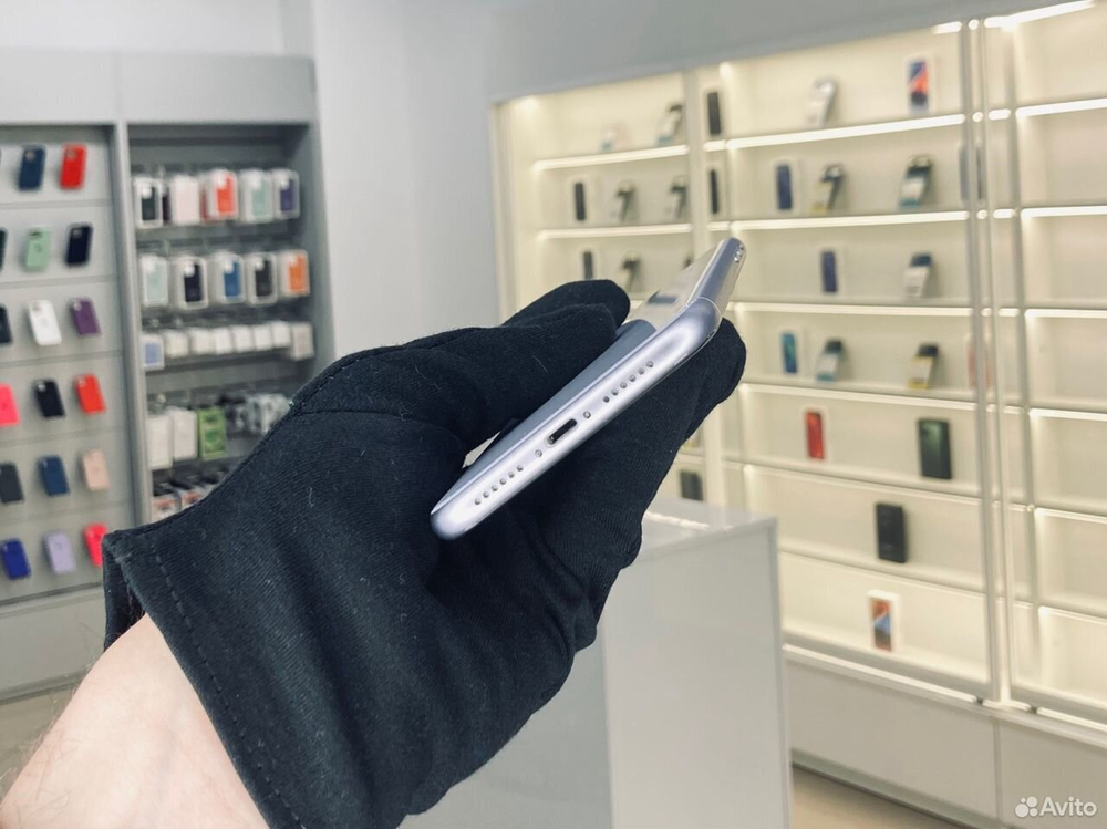 iPhone 11 64 ГБ б/у