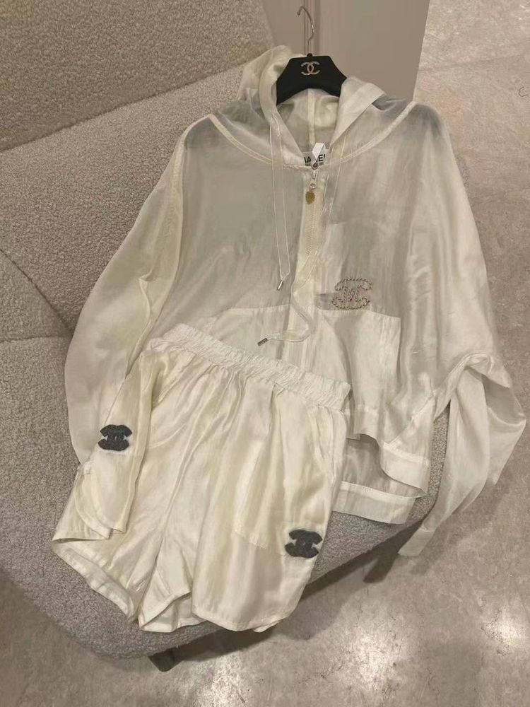 Костюм CHANEL