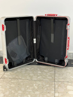 Чемодан Rimowa