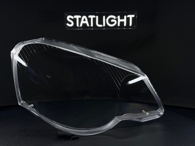 Правое стекло Volkswagen Polo 4 2005-2009