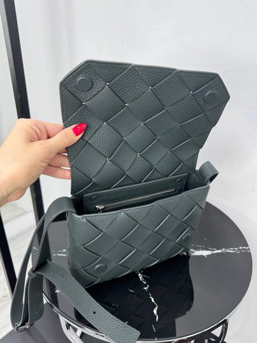 Сумка-мессенджер Bottega Veneta