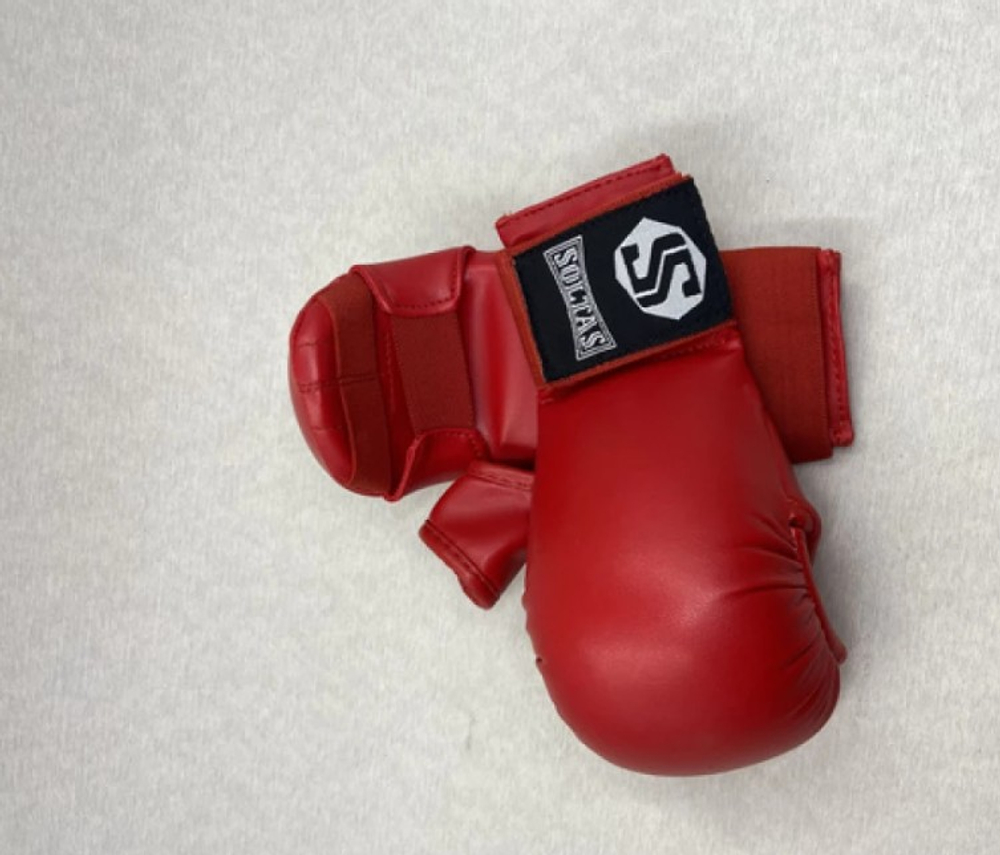 Перчатки накладки для карате SOLTAS, цвет ,красный ,
