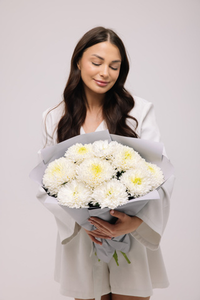 Букет из 9 одноголовых хризантем