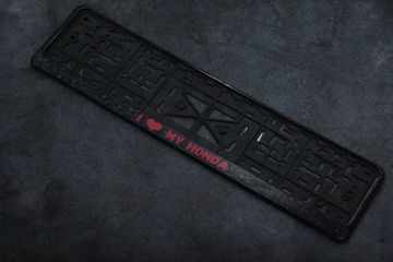 Пластиковая рамка номера с защелкой "I love my Honda" (Черная)