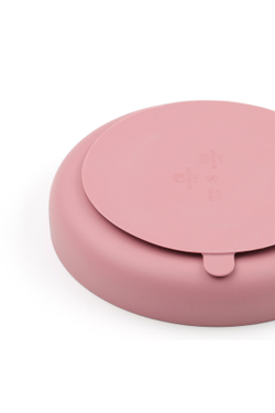 Плоская тарелка в розовом цвете