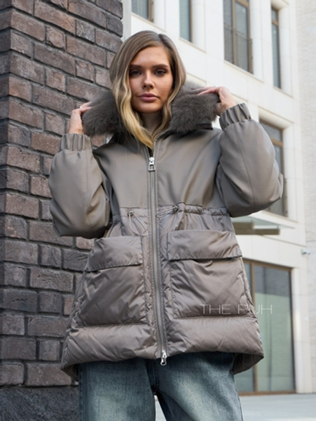 Комбинированный бежевый пуховик