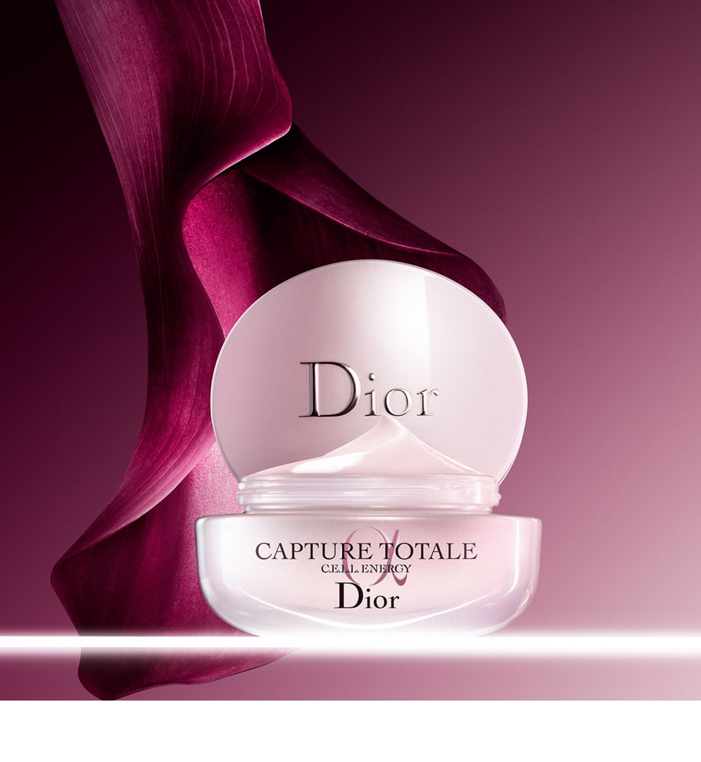 DIOR Capture Totale Firming & Wrinkle-Correcting Eye Cream - интенсивный крем против морщин вокруг глаз /   15  ml  / GTIN 3348901477628