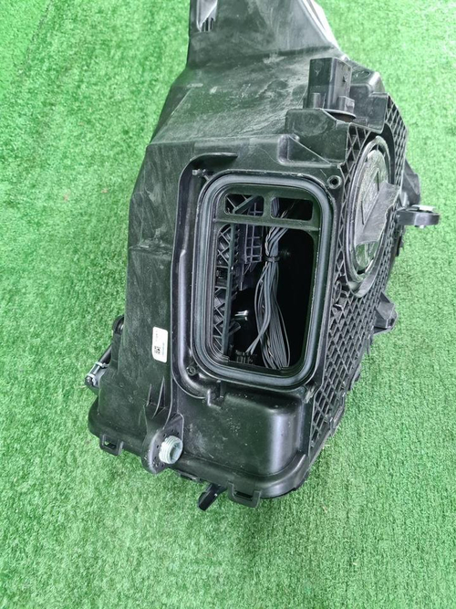 Фара правая Mercedes GLC X253 (2019-2022) LED