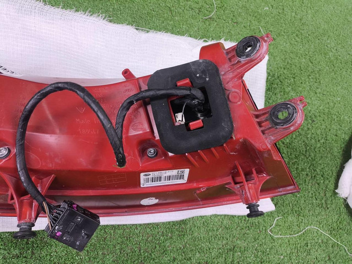 Фонарь правый внешний Porsche Macan (2014-2018)