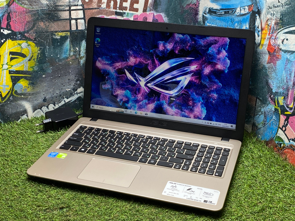 Ноутбук Asus i3-4/GeForce 920M 1GB/6GB/500HDD/ K540LJ-XX519T/Windows 10