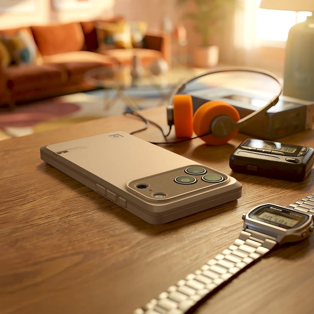 Чехол Spigen Classic LS Magsafe, stone для iPhone 17 Pro