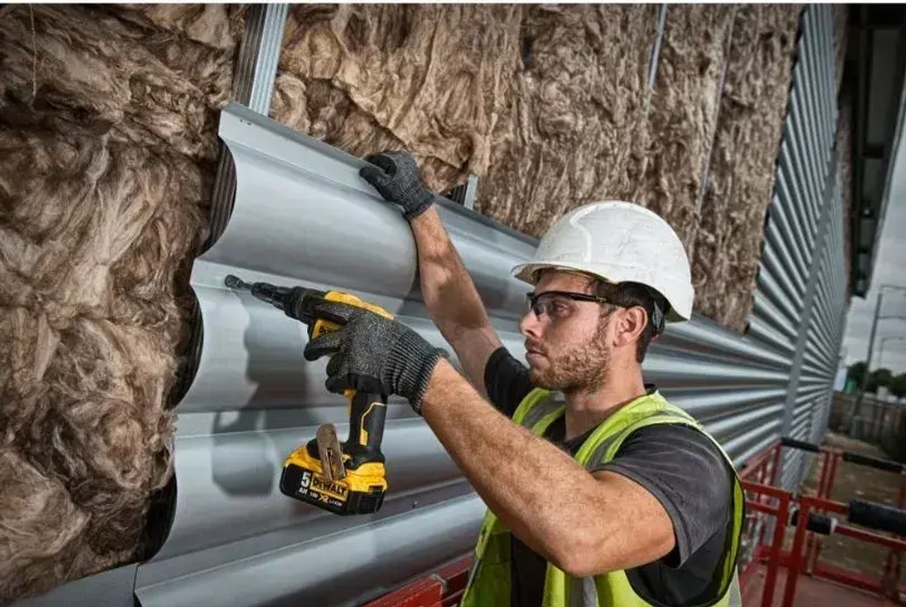 Аккумуляторный шуруповерт DEWALT DCF622N, 18 В, 34 Нм, 2000 об/мин, без АКБ и ЗУ