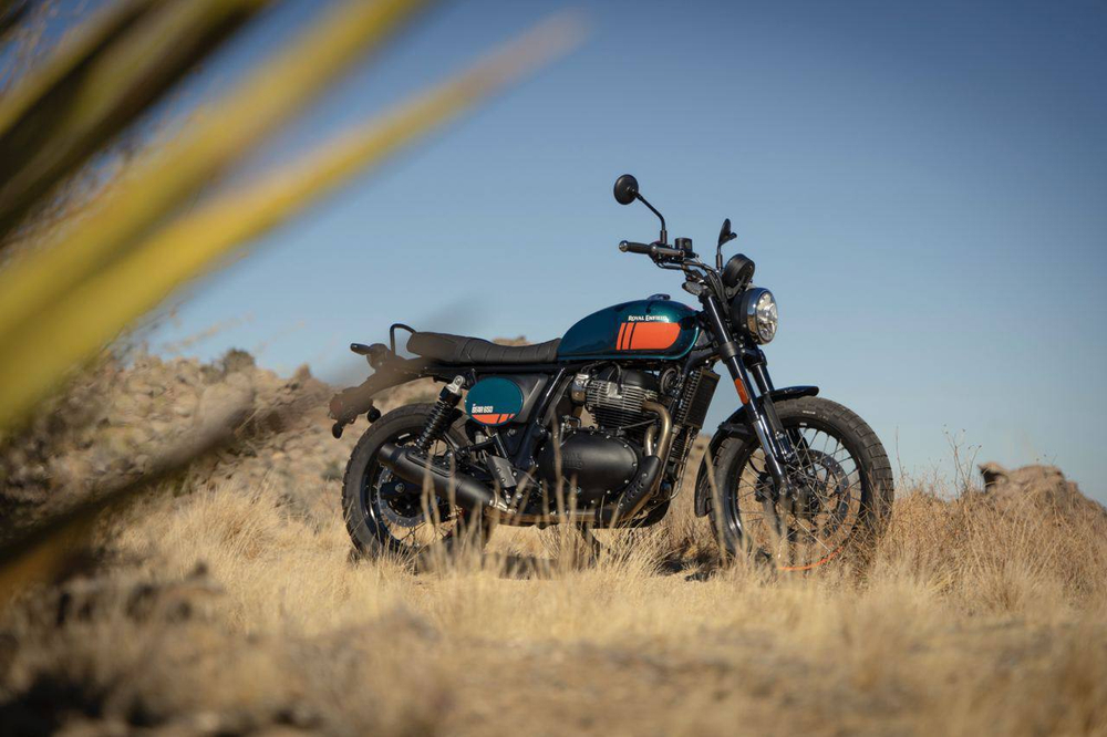 Royal Enfield Bear 650 Petrol Green (Mid)