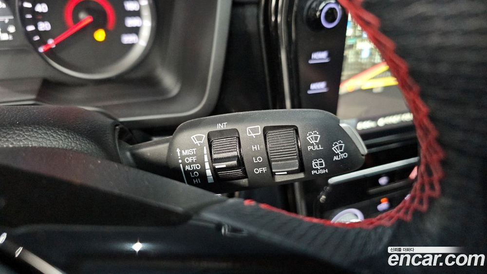 KG Mobility (Ssangyong) Very New Tivoli Бензин 1.5 2WD (11.2019)
