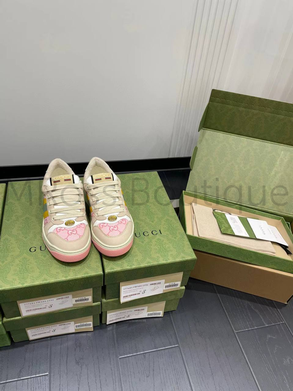 Женские кроссовки Gucci Screener в бежевом цвете