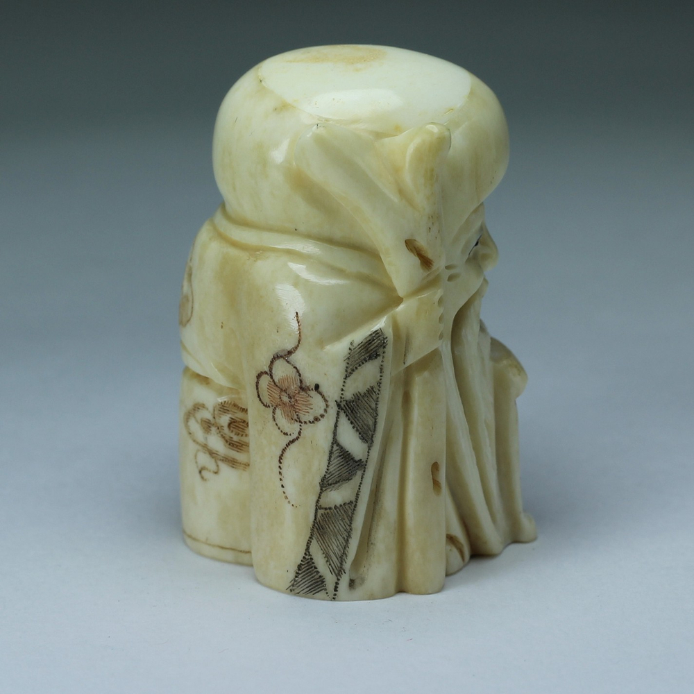 Нэцкэ Шоусин бог долголетья с иероглифом счастье