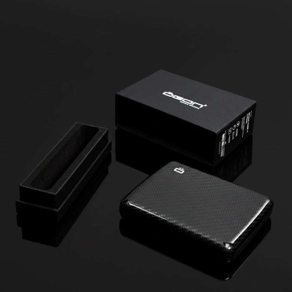 Картхолдер - кошелёк из натурального карбона