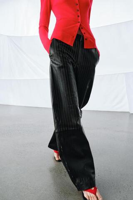 ZARA БРЮКИ ИЗ КОЖИ В ПОЛОСКУ ZW COLLECTION LIMITED EDITION, ЧЕРНЫЙ