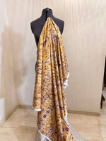 Курточно-плащевая принтованная ткань без пропитки (Altuzarra, 100%полиэстер, Нежно-желтый фон с бежевым/фиолетовые брызги звездного неба, 150, 89 гр/м2)