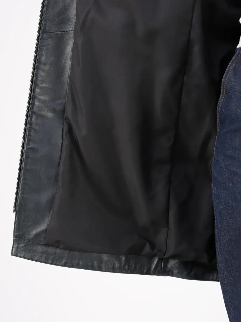 Кожаная куртка демисезонная с капюшоном длинная