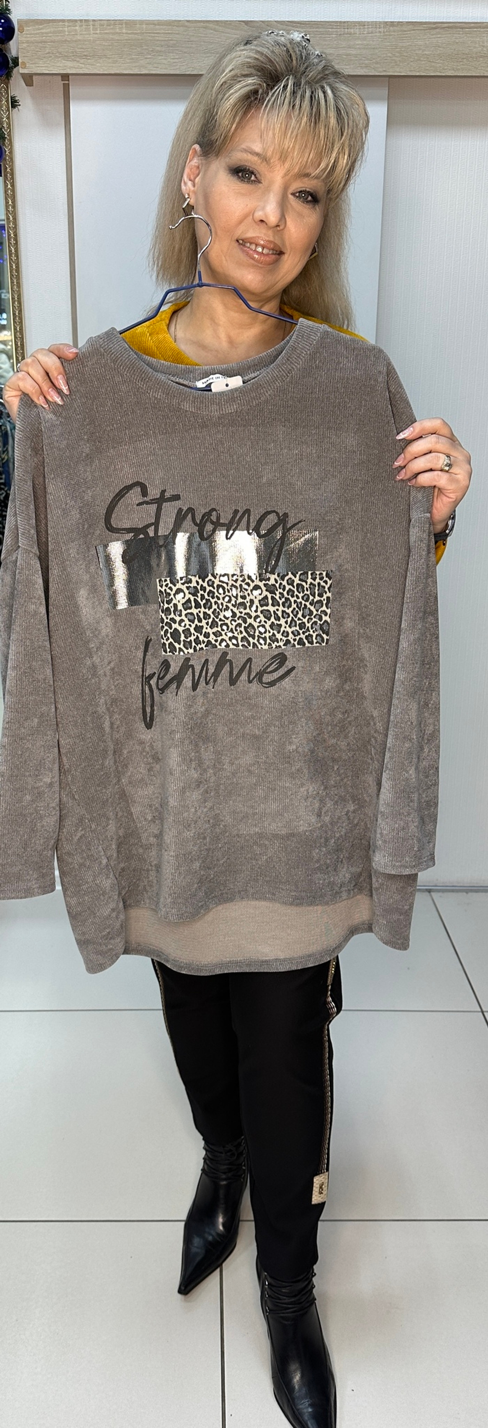 Модный джемпер-толстовка из микро вельвета