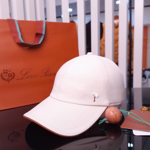 Бейсболка Loro Piana