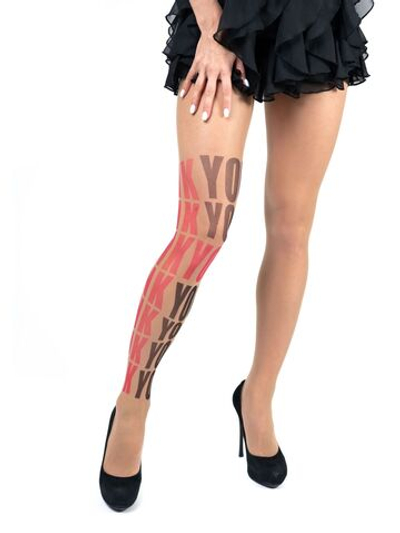 Колготки с красно-черным буквенным принтом на правой ножке (Размер: S-M-L) (Цвет: бежевый)
