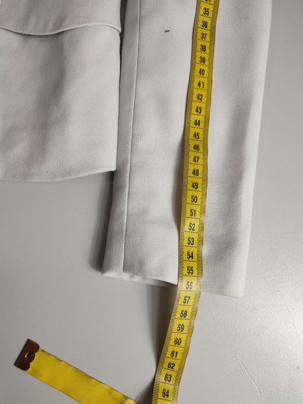 Жакет H&M приталенный, маркировка 34, визуально на 40 размер