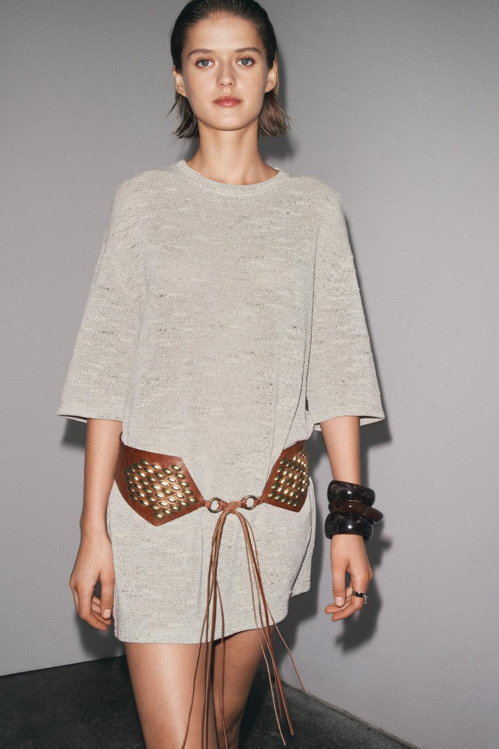 ZARA КОРОТКОЕ ПЛАТЬЕ В СТИЛЕ РУСТИК, БЕЖЕВЫЙ С МЕЛАНЖЕВЫМ ЭФФЕКТОМ