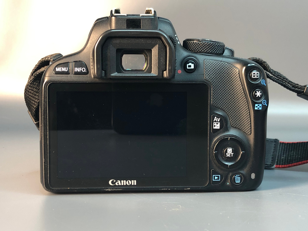 Canon EOS 100D, 98600 кадров пробега