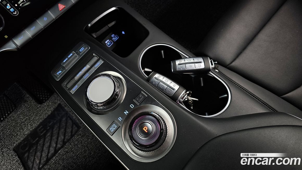 Genesis GV70 2.5T Бензин 2WD (05.2022)