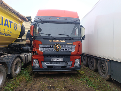 Shacman (Shaanxi) SX* 6x4 Седельный тягач SX42584V324 (Дизельный, 11,6 л, 423 л.с., МТ)