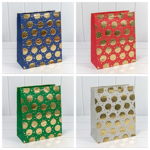 
          Пакет подарочный 26 х 32 х 13 см Набор 4 шт "Золотые шары" с тиснением (Микс)