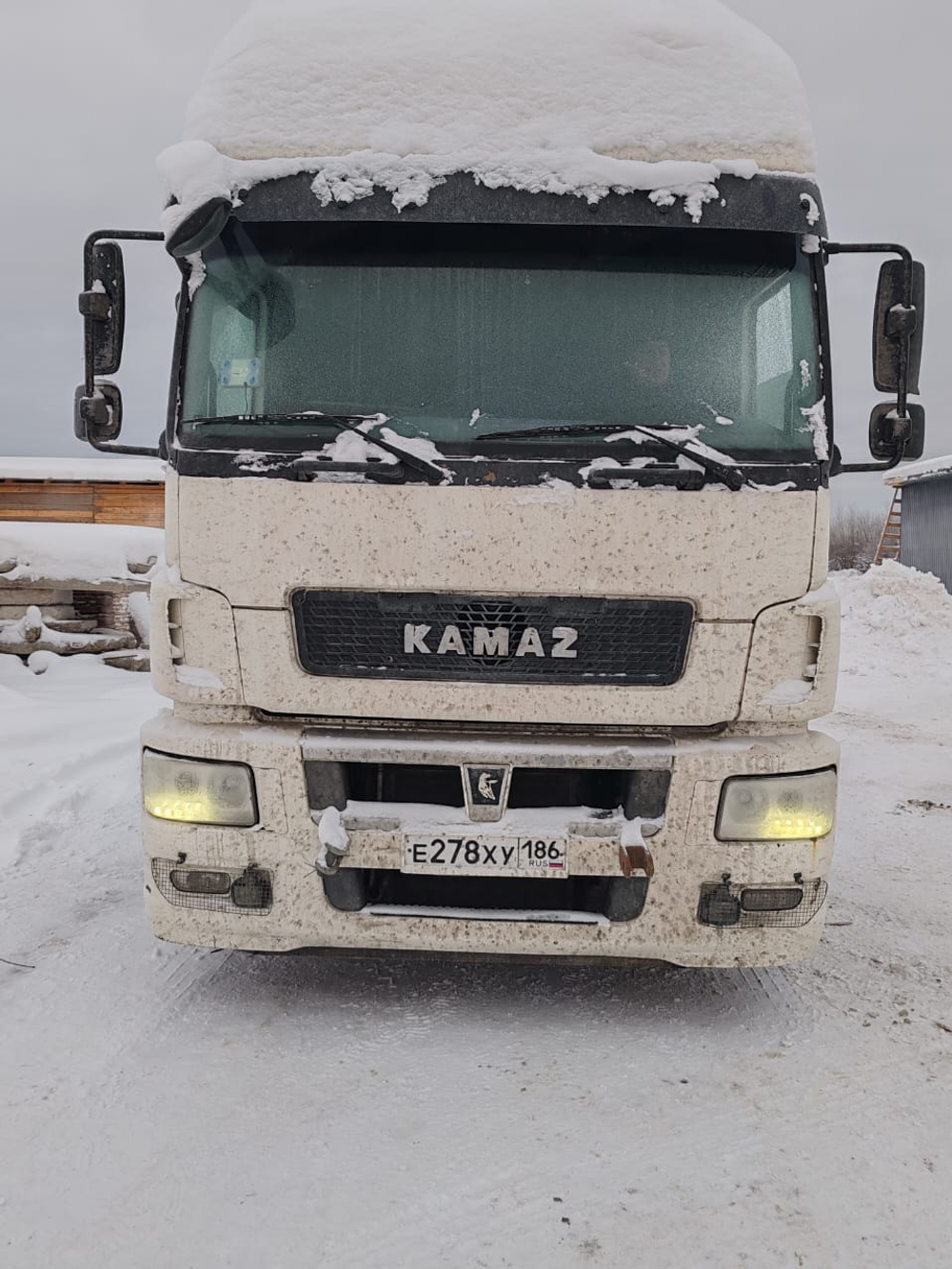 КамАЗ 5490 4x2 Седельный тягач 5490-T5 (Дизельный, 12,0 л, 428 л.с., МТ)