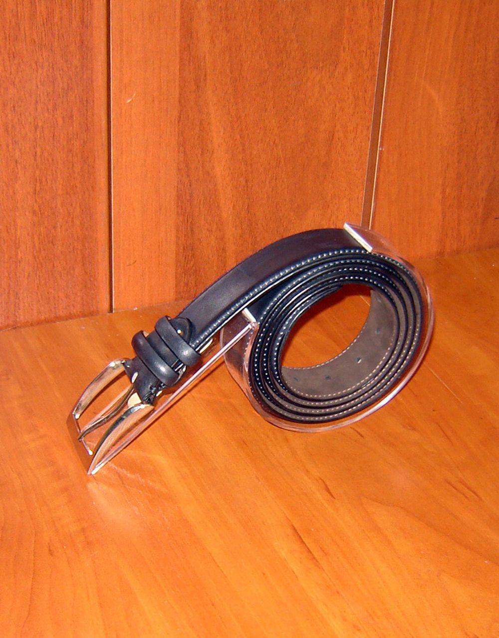 Подставка для ремня витринная