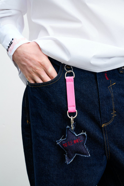 Брелок TO REBEL розовый