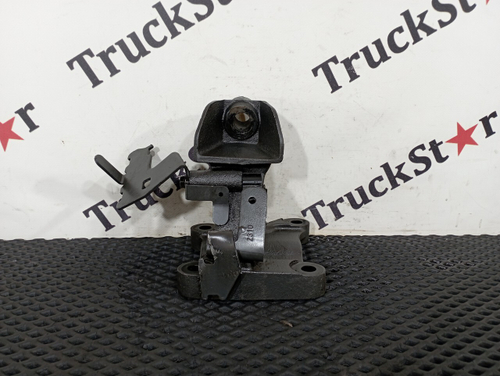 Кронштейн двигателя передний левый 2023г.