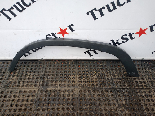 Накладка крыла левая 2017 г.